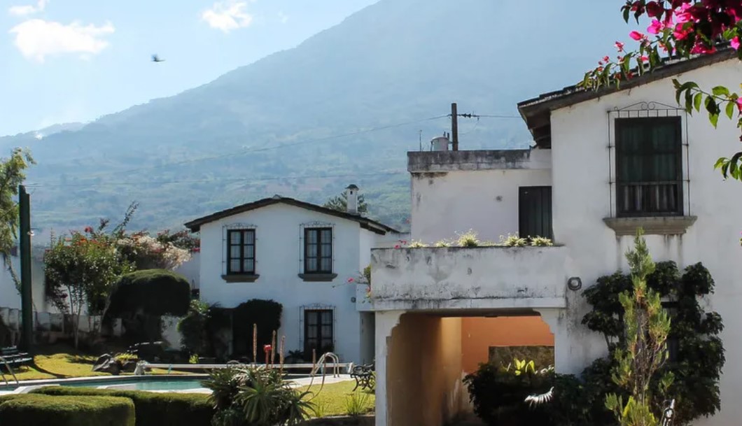 houses-in-guatemala-antigua